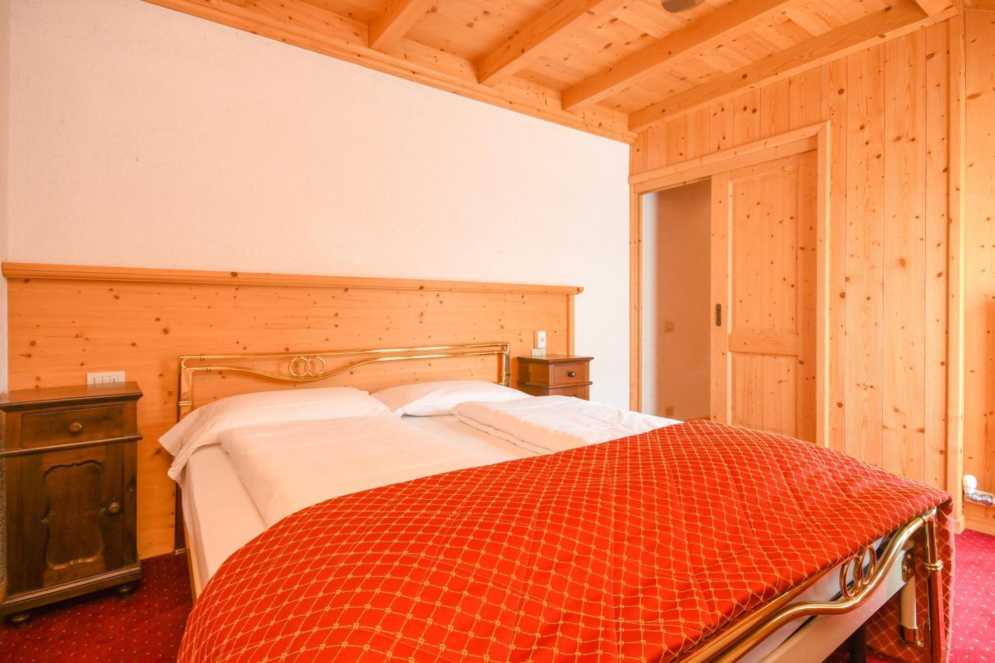 Bepy Hotel Garni Giustino Стая снимка