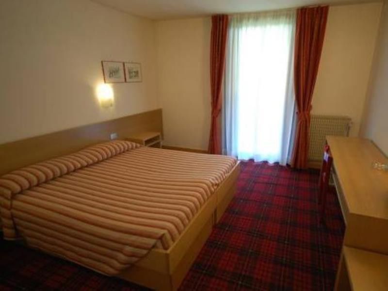 Bepy Hotel Garni Giustino Екстериор снимка