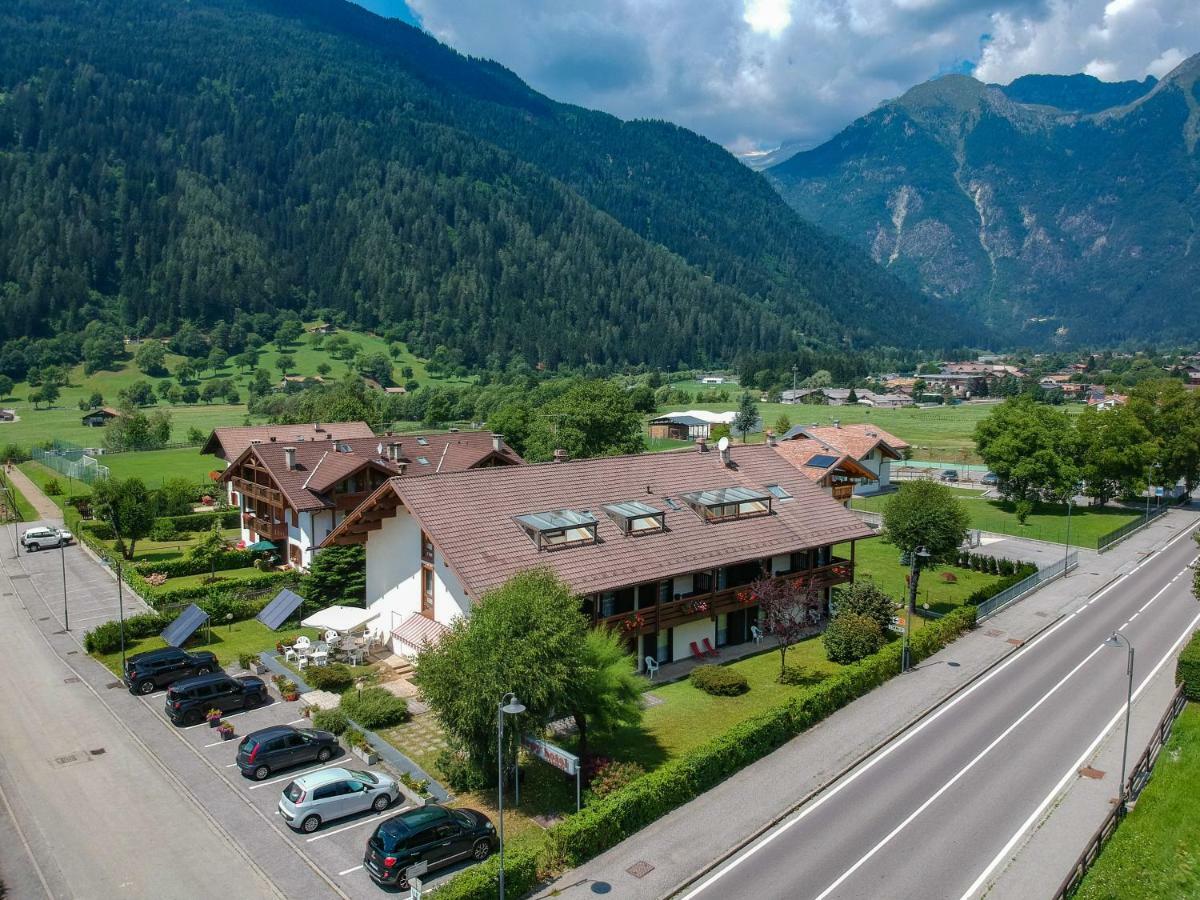 Bepy Hotel Garni Giustino Екстериор снимка